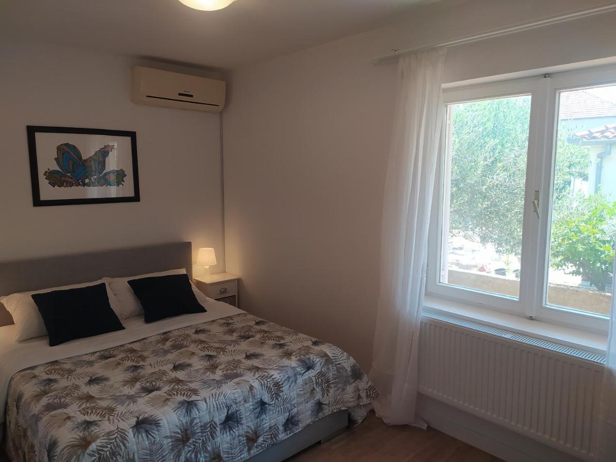 Apartment & Rooms Poppy Rose Zadar Buitenkant foto