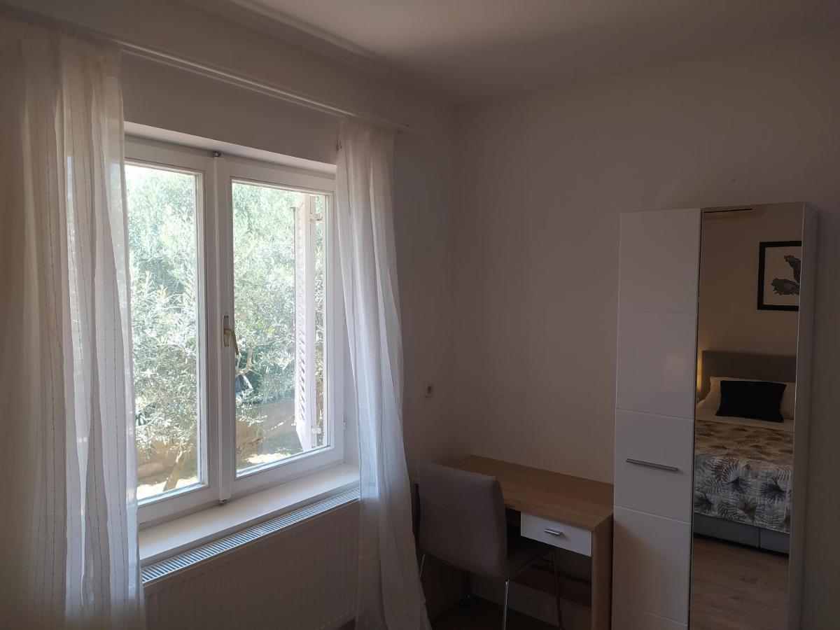 Apartment & Rooms Poppy Rose Zadar Buitenkant foto