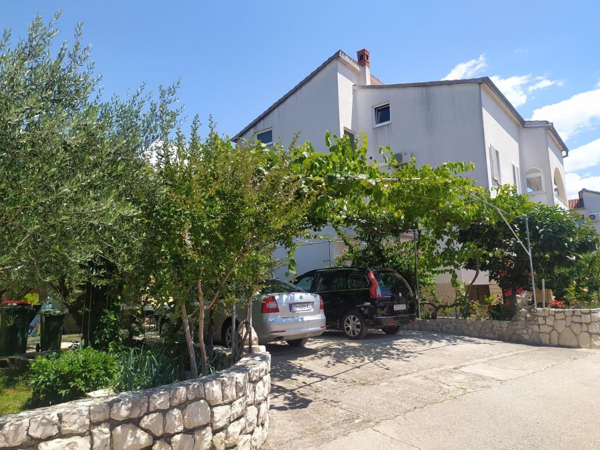 Apartment & Rooms Poppy Rose Zadar Buitenkant foto