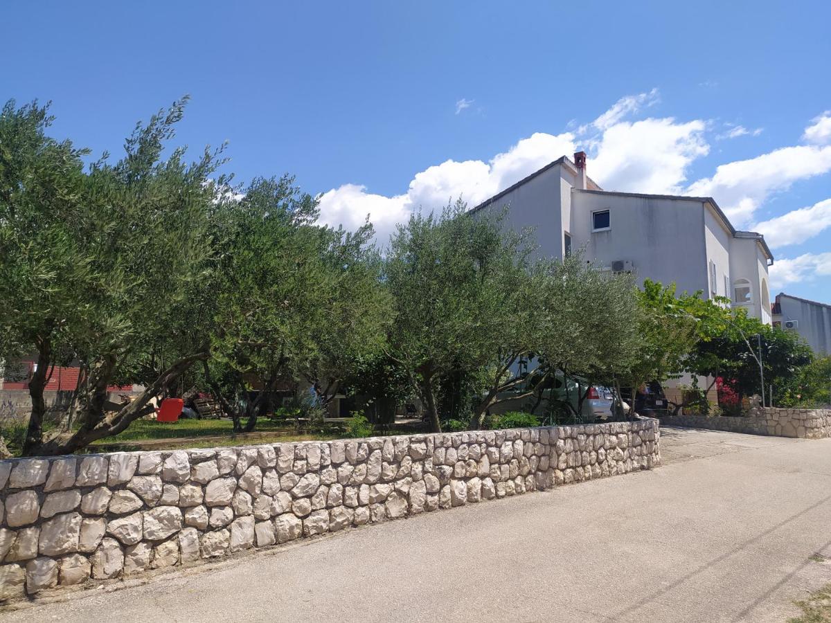 Apartment & Rooms Poppy Rose Zadar Buitenkant foto