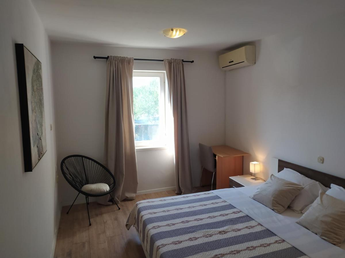 Apartment & Rooms Poppy Rose Zadar Buitenkant foto